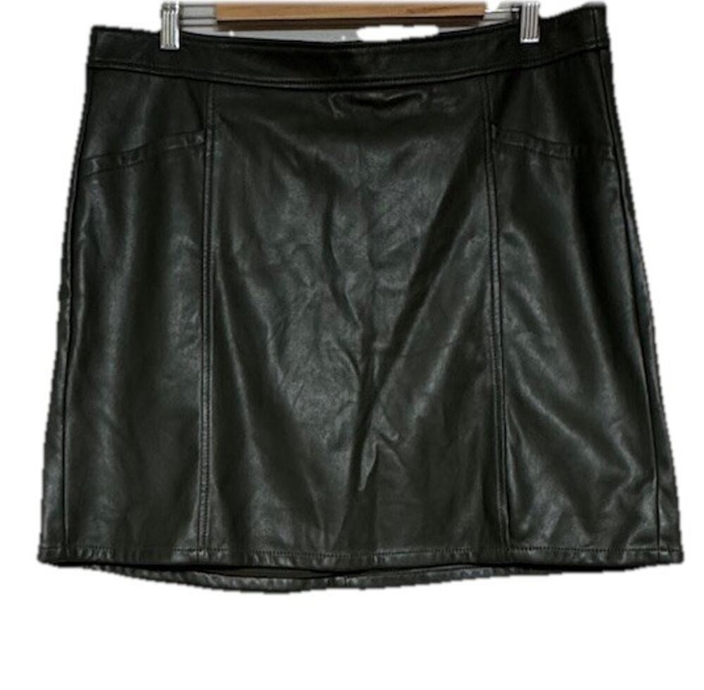 Loft Women’s Olive Green Faux Leather Mini Skirt Pockets Women’s Size 14 New